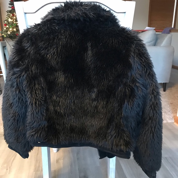 Express black faux fur jacket - Picture 2 of 3